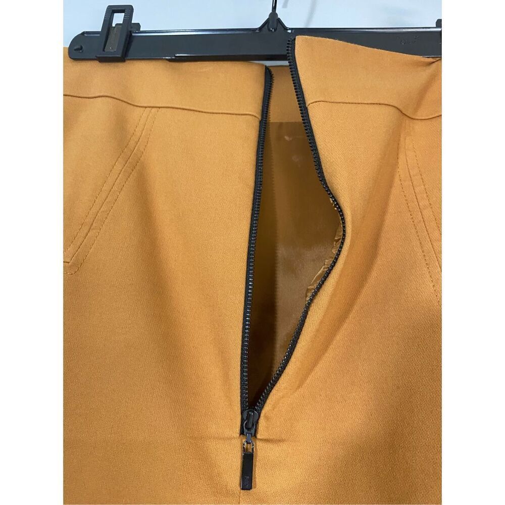 S 12, Cue brand skirt made in Australia with European fabric. Like new condition - Picture 4 of 7